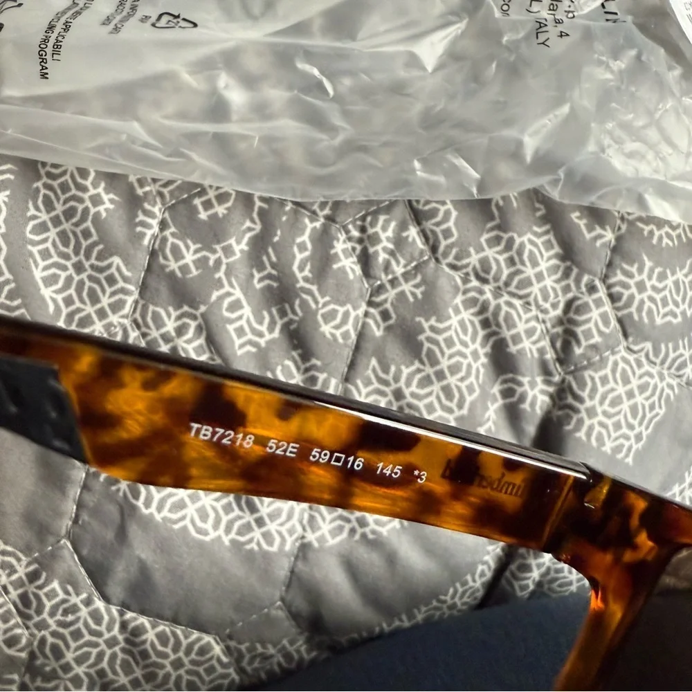Timberland Tortoise Shell Square Sunglasses TB7218 Brown Lens NIP